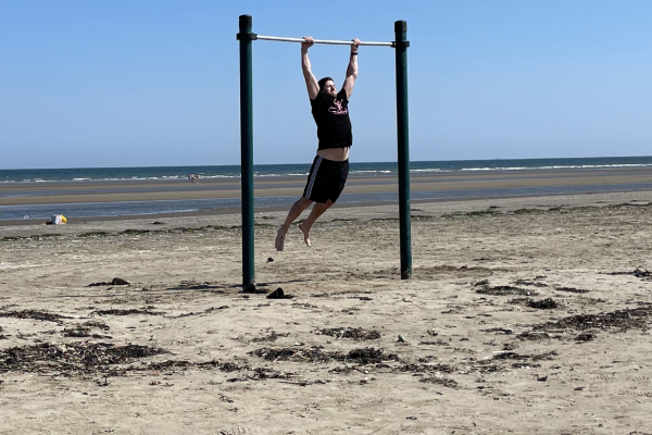 Pull Up Bar Beach
